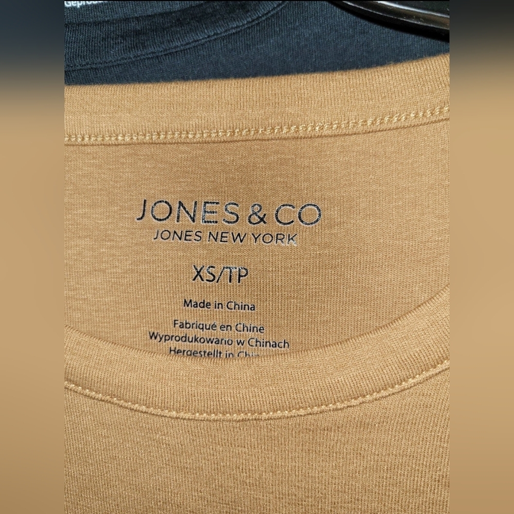 Jones & Co.-Set Of 2 Shirts-Size XS - Picture 5 of 6